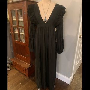 NEW Black Ruffle Maxi Dress Beautiful sz Med